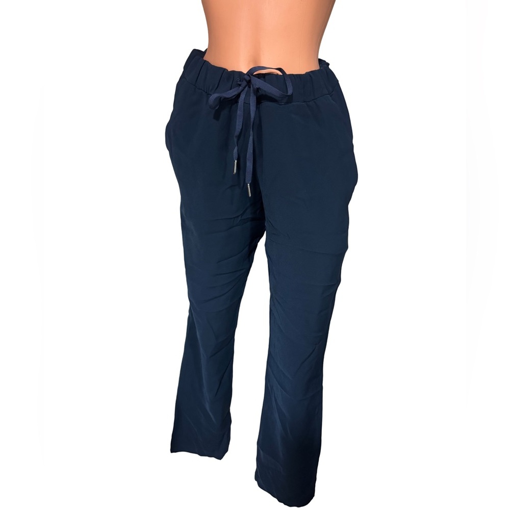 LuLuLemon Navy Athletic Capri Pants Women Size 10 With Pockets Drawstring